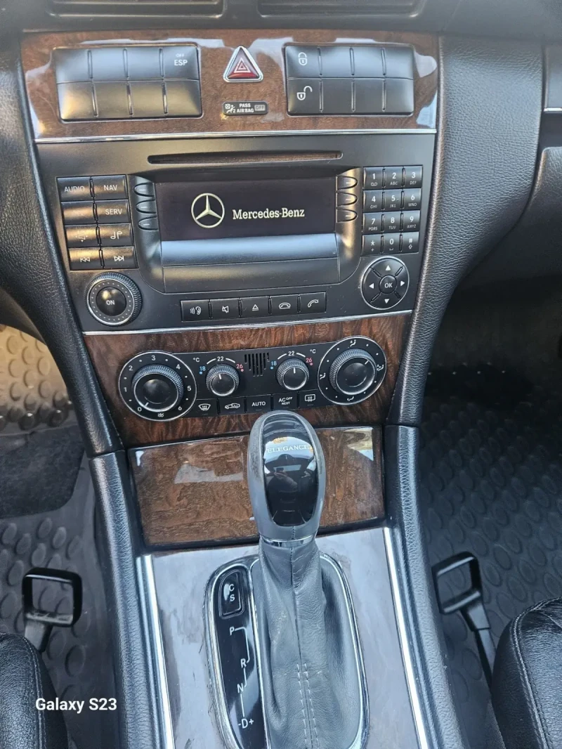 Mercedes-Benz C 220 FACELIFT 2.2 CDI, снимка 9 - Автомобили и джипове - 49272088