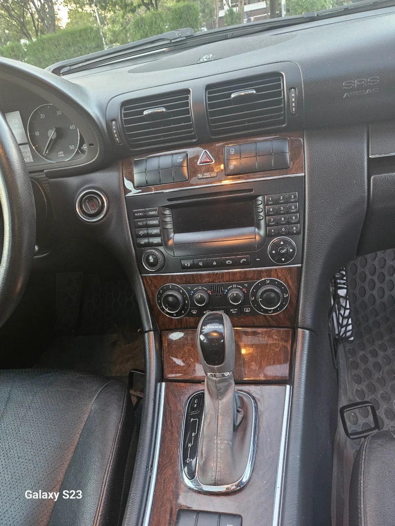 Mercedes-Benz C 220 FACELIFT 2.2 CDI, снимка 3 - Автомобили и джипове - 48712969