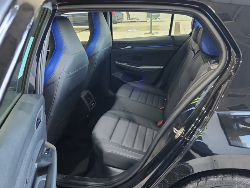 VW Golf * R BLACK EDITION* CARFAX * БЕЗ ПЪРВОНАЧАЛНА ВНОСК, снимка 13 - Автомобили и джипове - 52967747