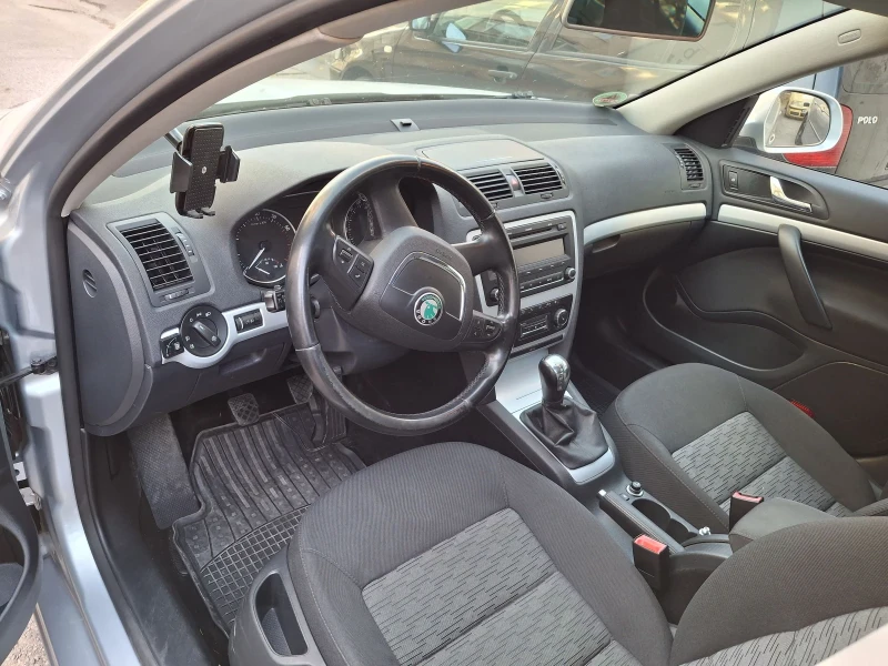 Skoda Octavia 1.4 tsi, снимка 6 - Автомобили и джипове - 53035346