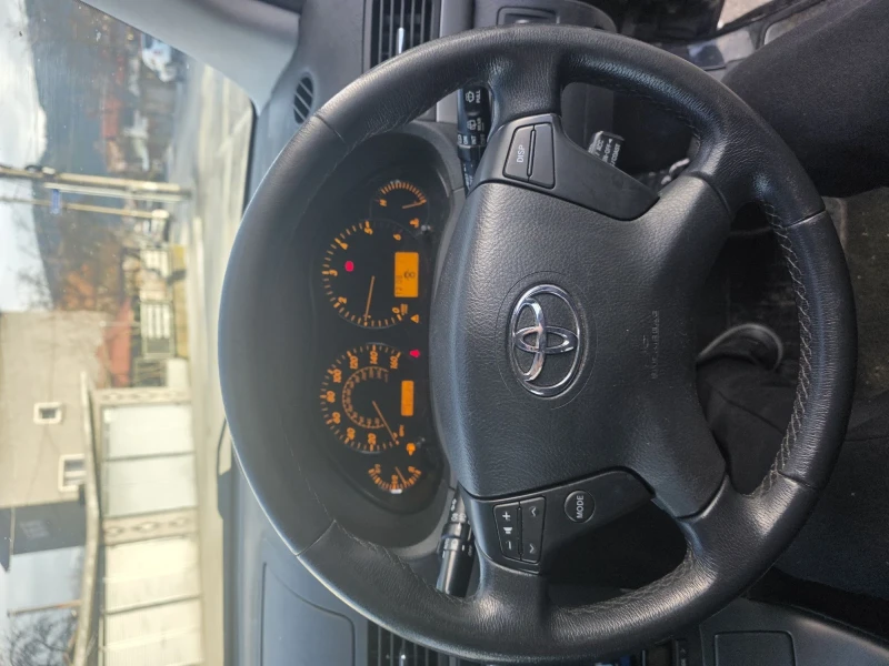Toyota Avensis, снимка 8 - Автомобили и джипове - 53064091