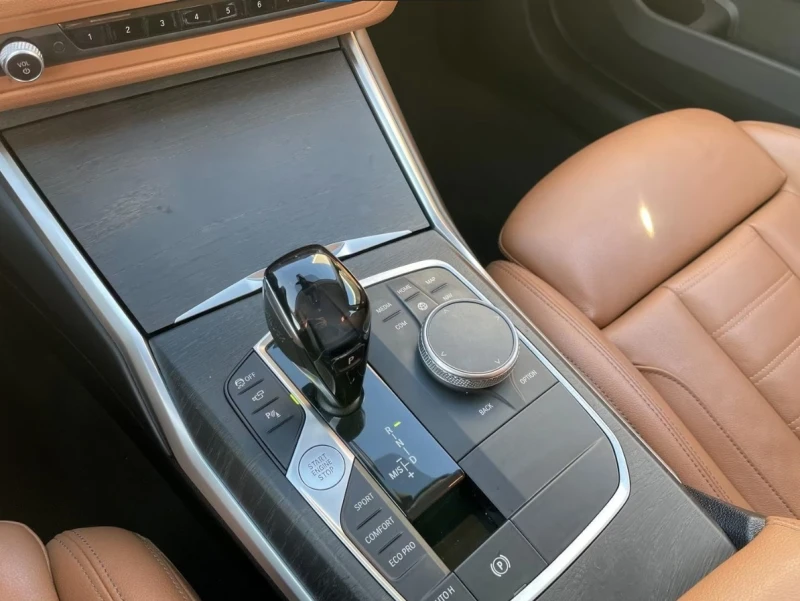 BMW 320 d* xDrive* H/K* LED* HUD, снимка 8 - Автомобили и джипове - 53454942