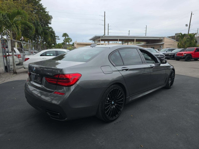 BMW 740 M* SPORT* HARMON* KARDON* LANE* ASSIST* , снимка 2 - Автомобили и джипове - 53455846