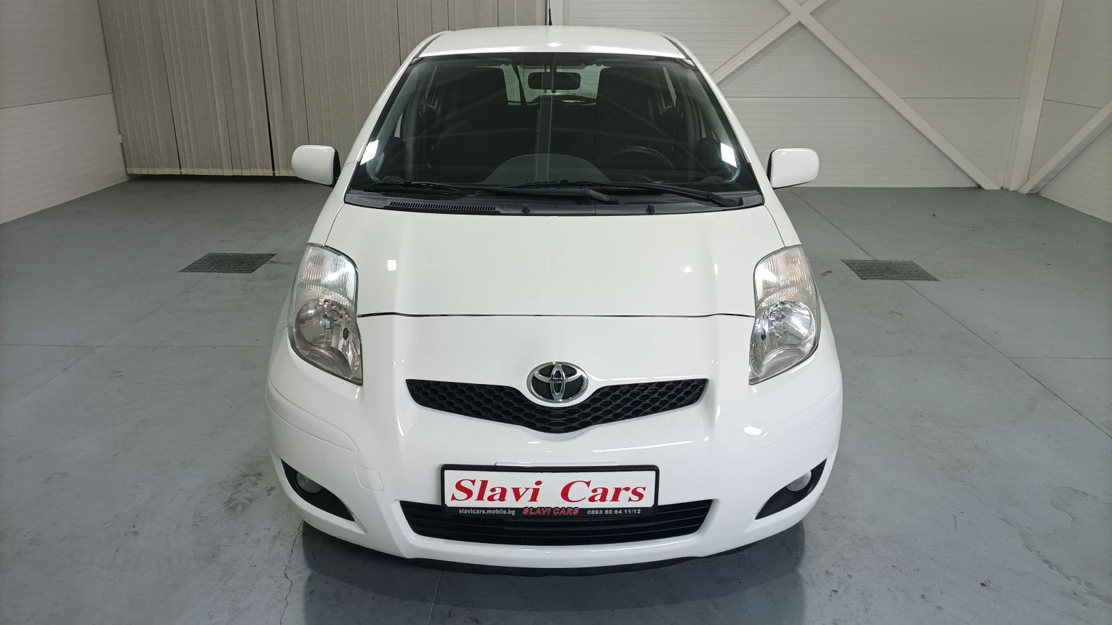 Toyota Yaris 1.0 vvti - изображение 2