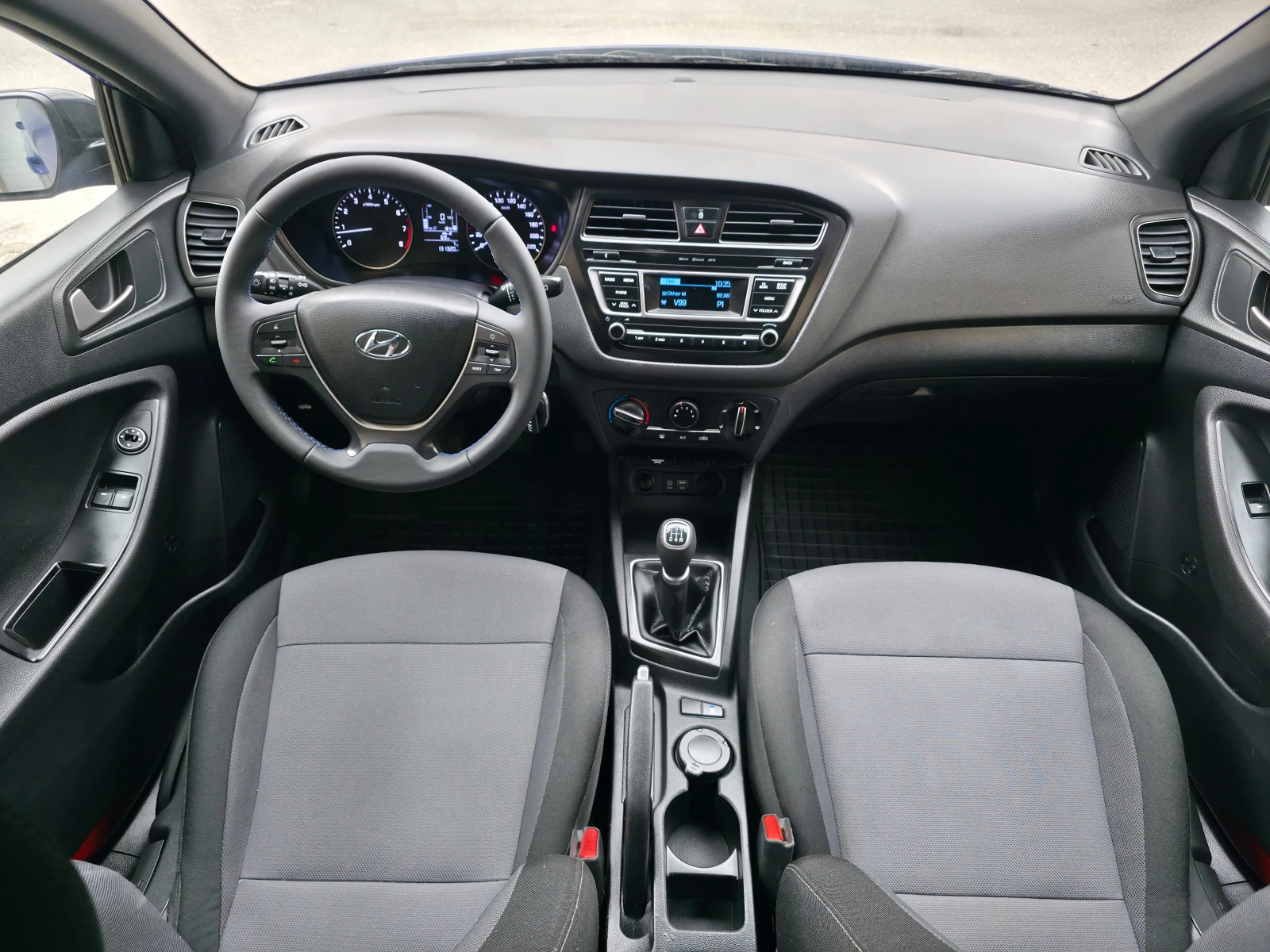 Hyundai I20 1.25i 16v EURO6b - изображение 9