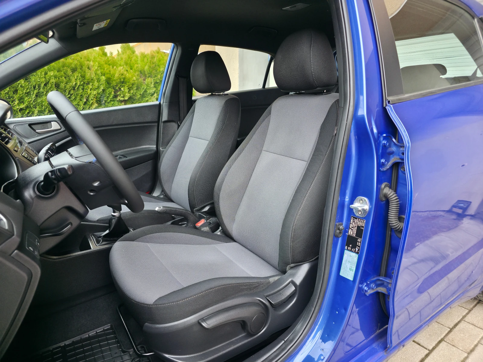 Hyundai I20 1.25i 16v EURO6b - изображение 10