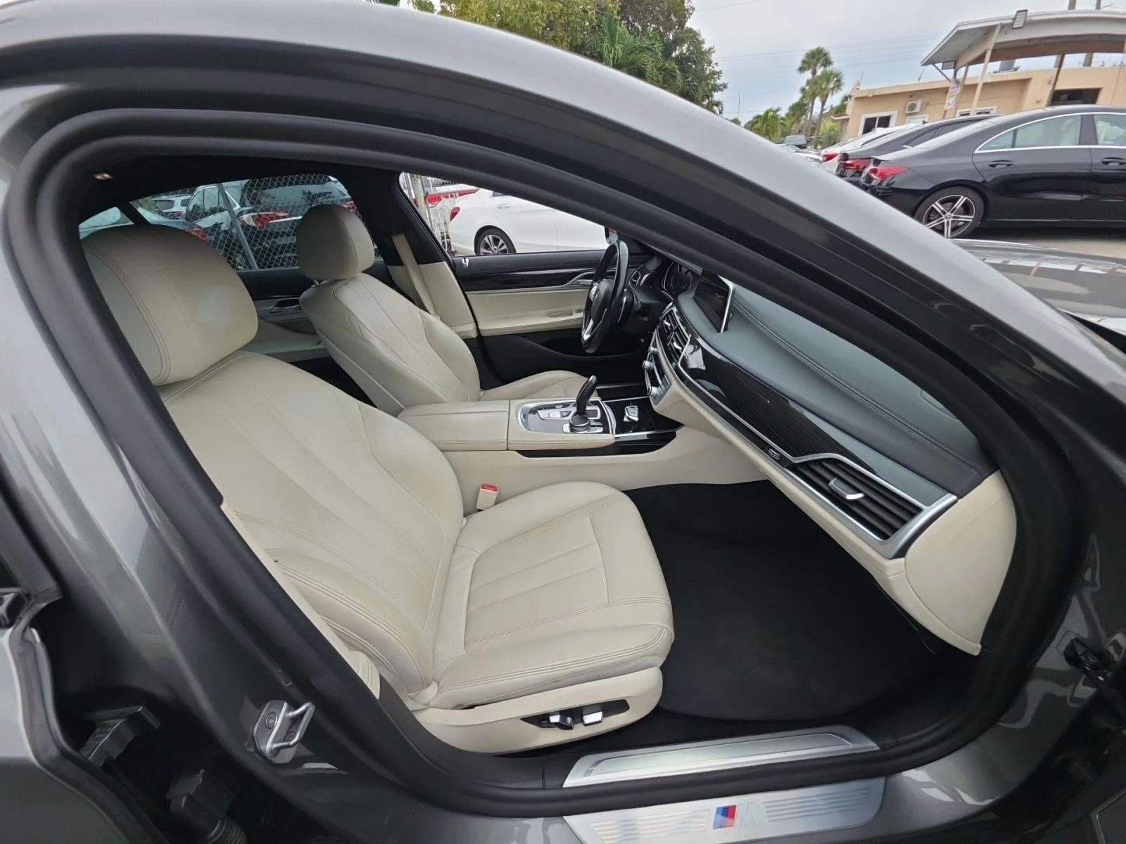 BMW 740 M* SPORT* HARMON* KARDON* LANE* ASSIST*  - изображение 6