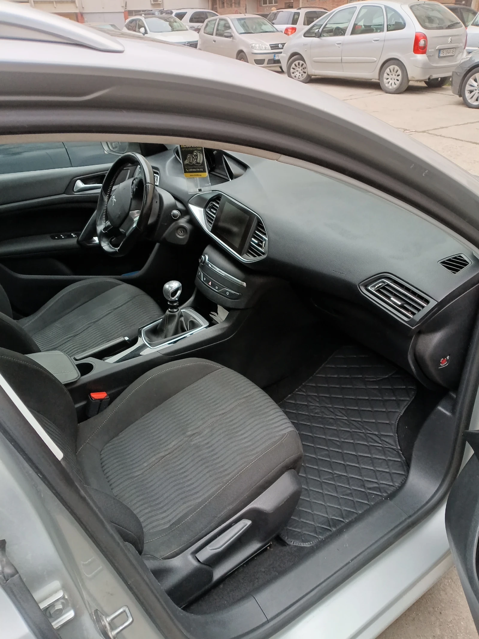 Peugeot 308 HDI T9, снимка 12 - Автомобили и джипове - 53987621