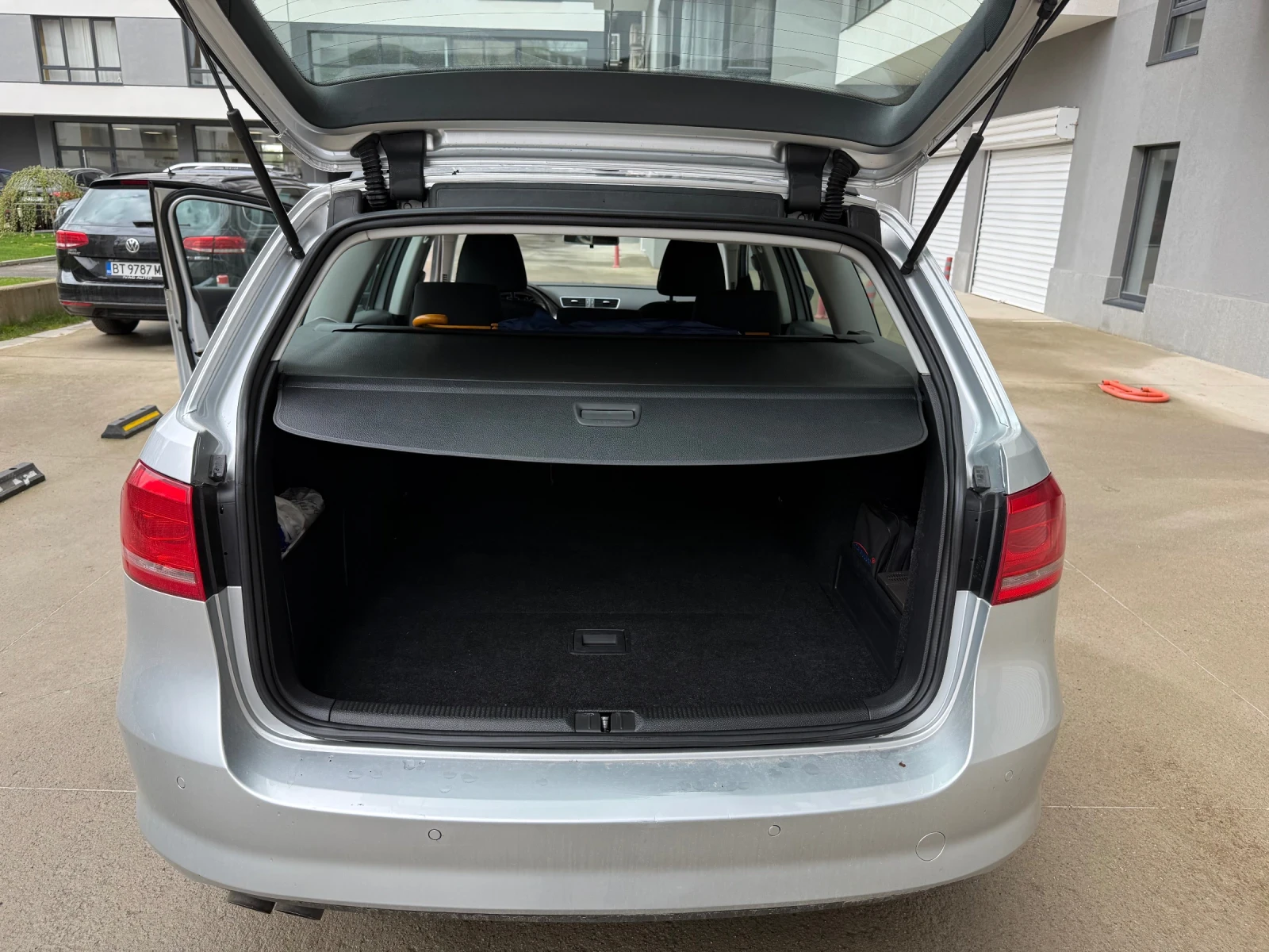 VW Passat 7 2.0TDI 140ph* DSG* NAVI* CAR PLAY* CAMERA* EURO5, снимка 15 - Автомобили и джипове - 54290932
