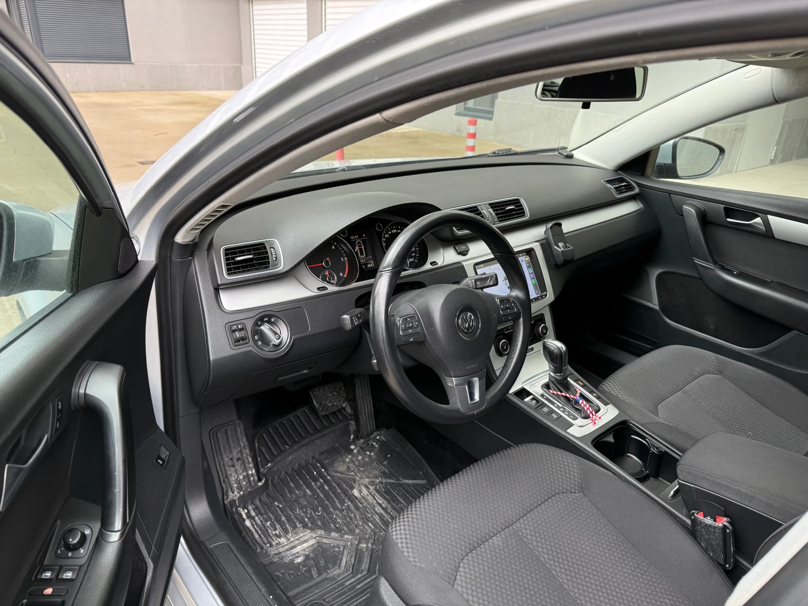 VW Passat 7 2.0TDI 140ph* DSG* NAVI* CAR PLAY* CAMERA* EURO5, снимка 9 - Автомобили и джипове - 54290932