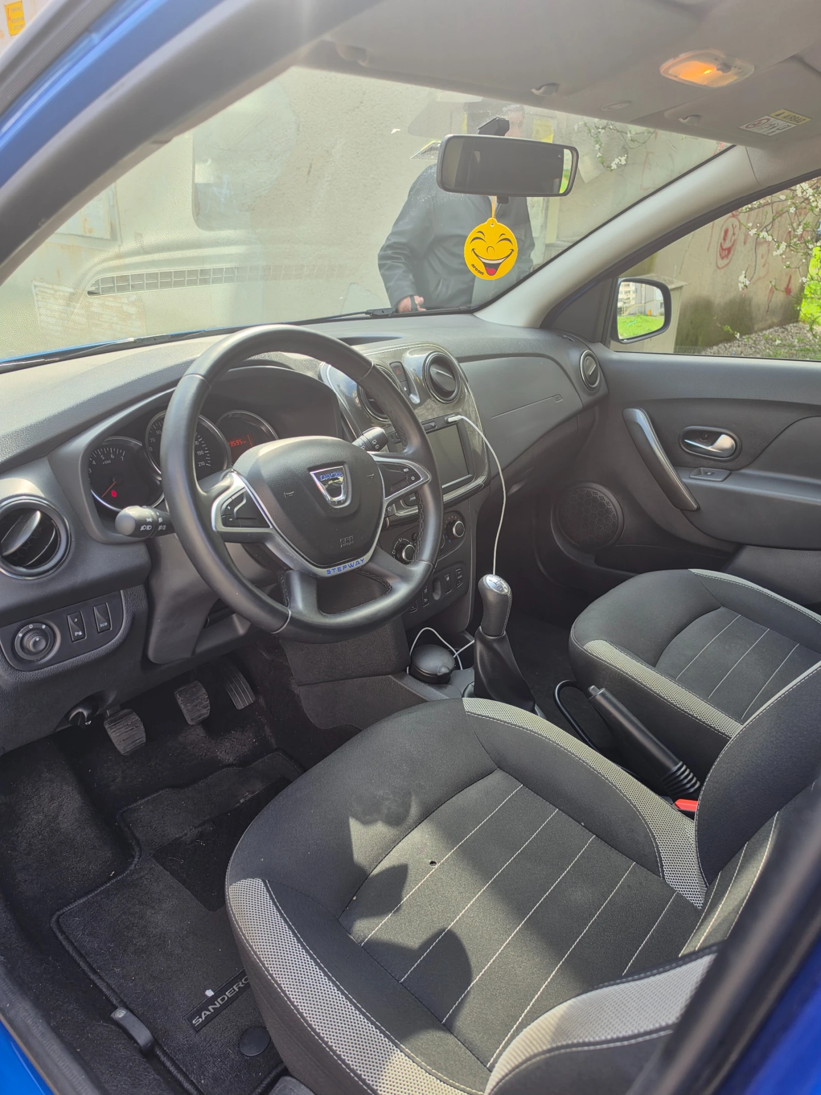 Dacia Sandero Stepway, снимка 12 - Автомобили и джипове - 54366203