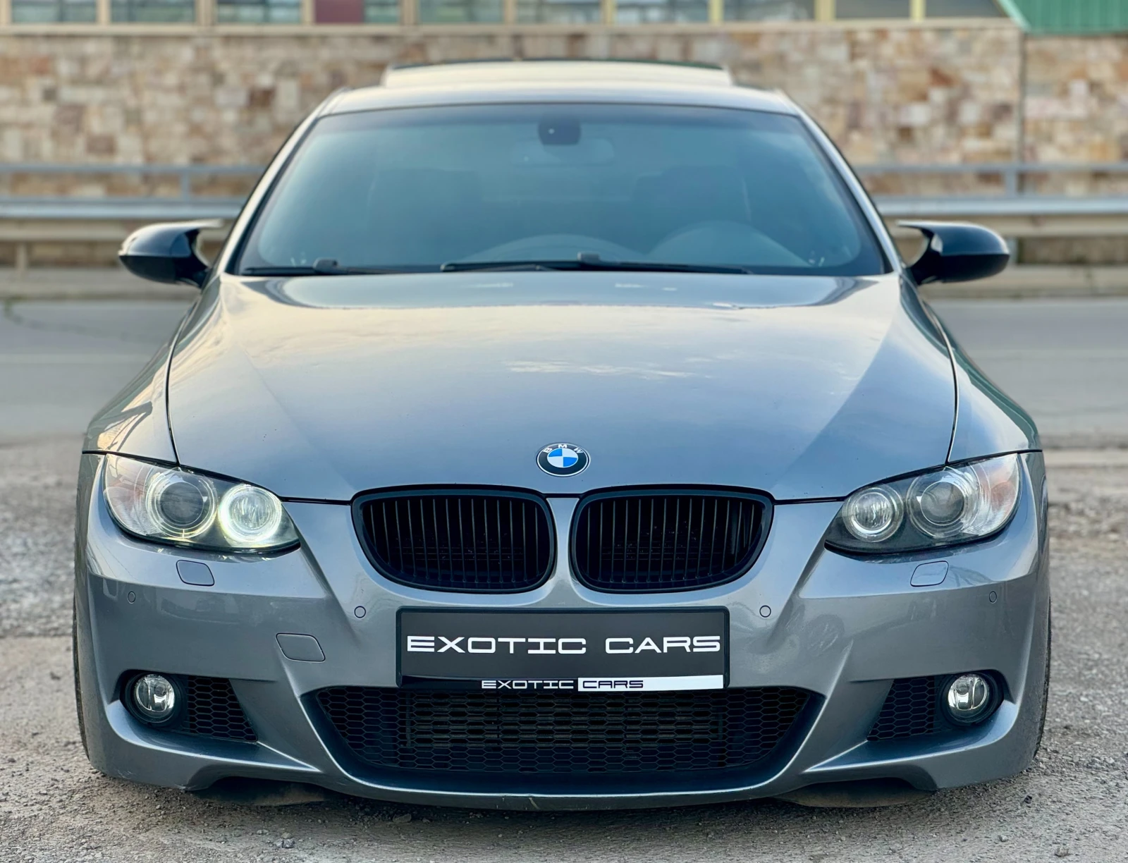 BMW 335 i DCT/DKG N54 M Pack !, снимка 2 - Автомобили и джипове - 54367678