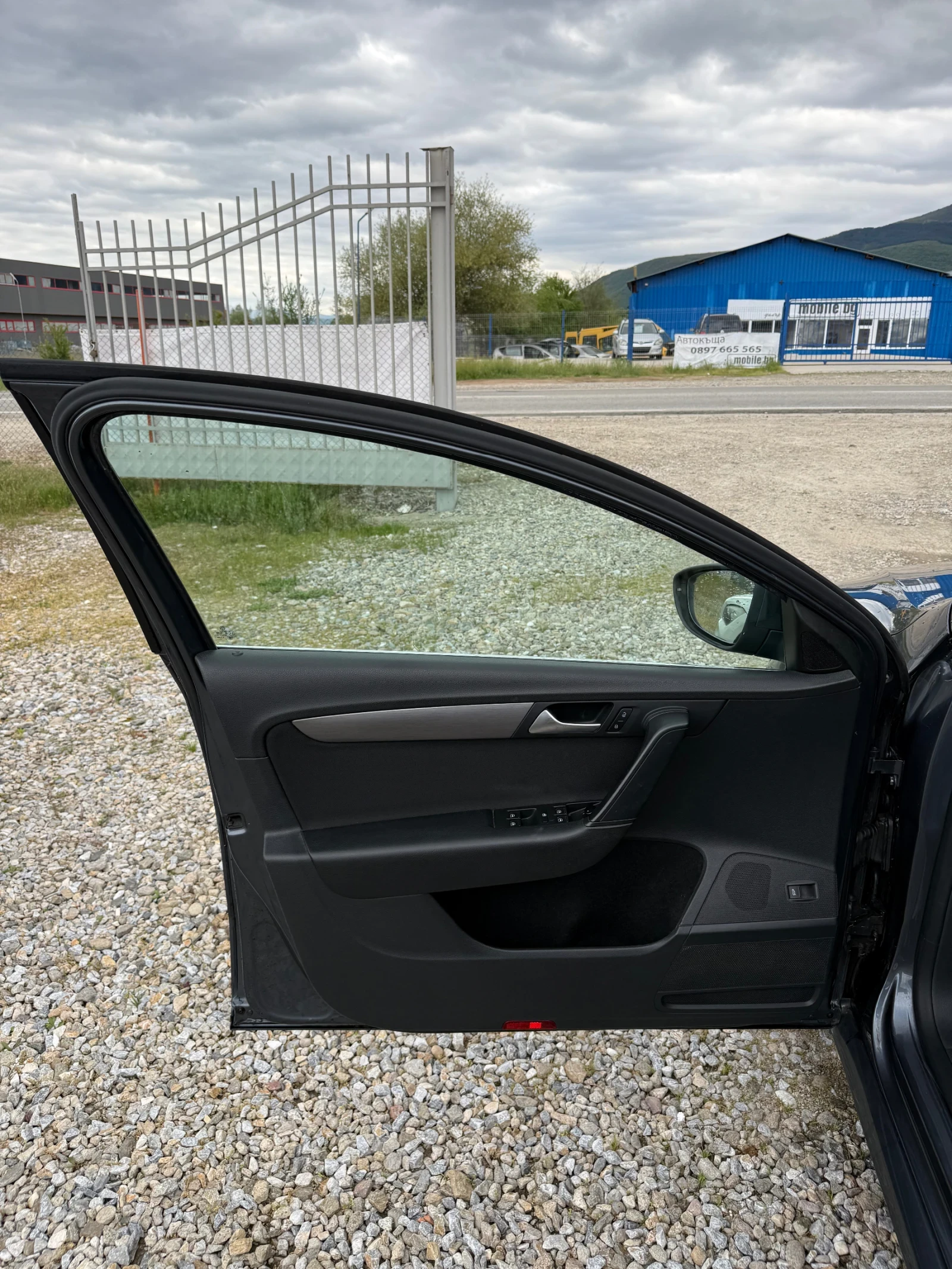 VW Passat 2.0TDI* DSG-7* ЛИЗИНГ, снимка 15 - Автомобили и джипове - 54381608