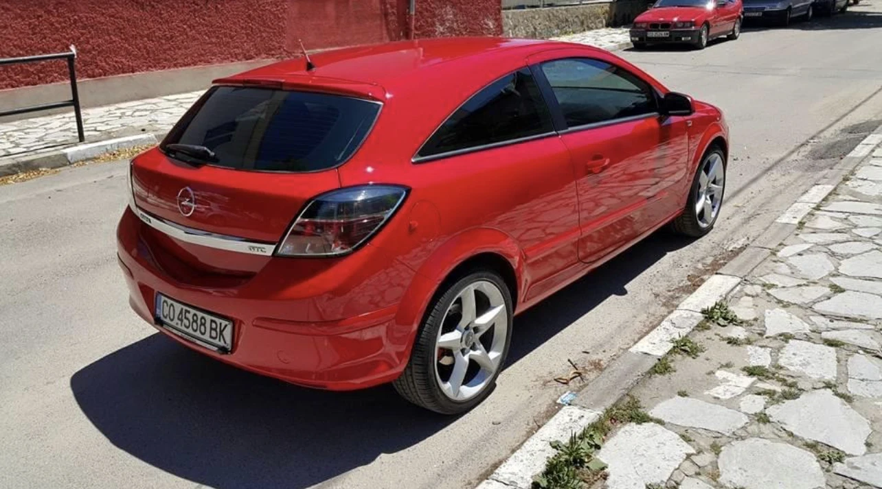 Opel Astra GTC, снимка 3 - Автомобили и джипове - 54397458