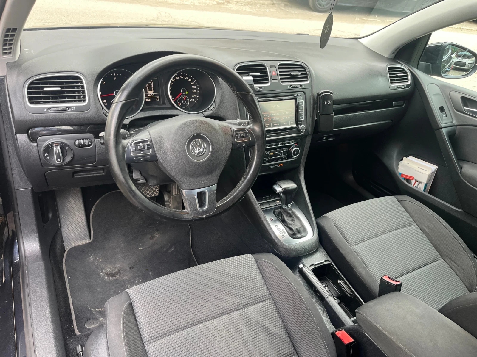 VW Golf 2.0Tdi - DSG - Navi - SWISS , снимка 9 - Автомобили и джипове - 54637518