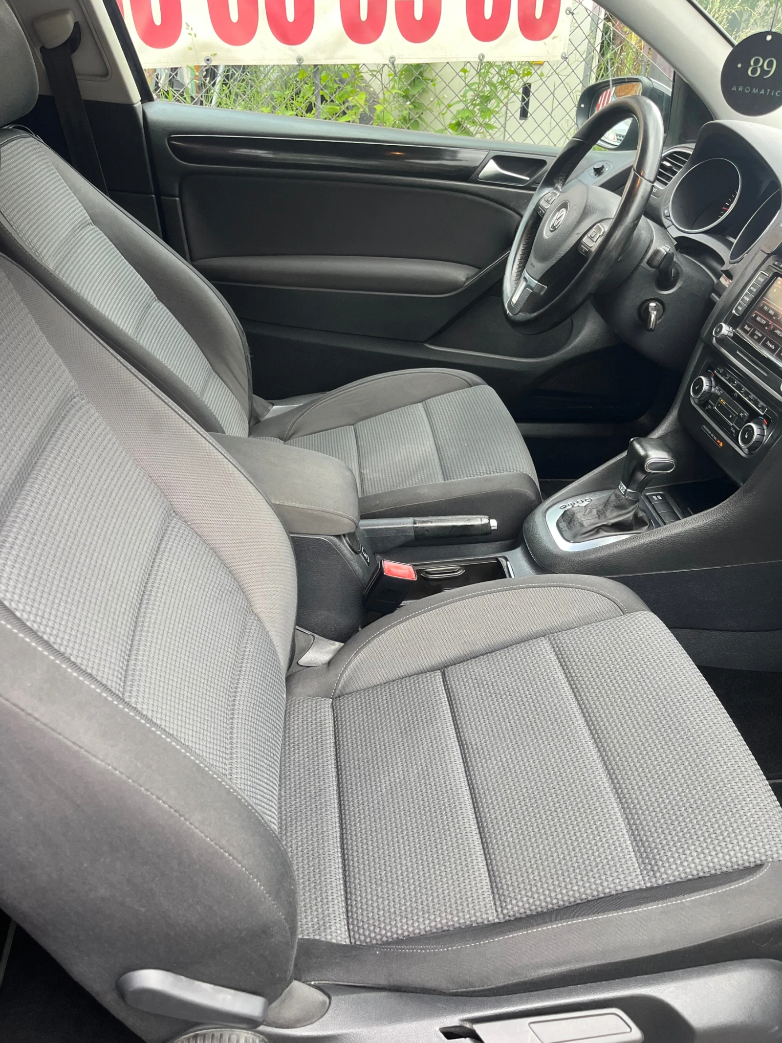 VW Golf 2.0Tdi - DSG - Navi - SWISS , снимка 11 - Автомобили и джипове - 54637518