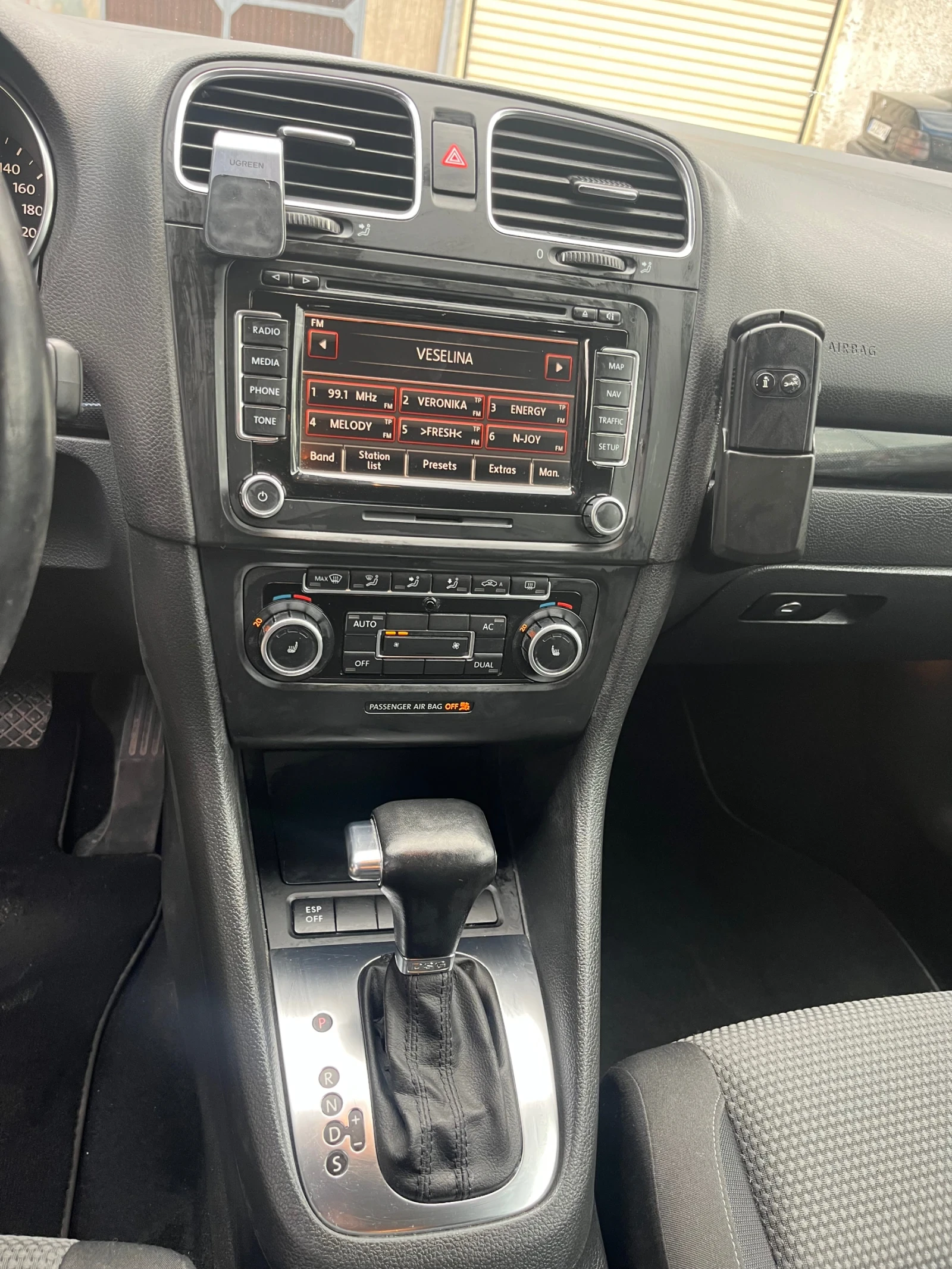 VW Golf 2.0Tdi - DSG - Navi - SWISS , снимка 15 - Автомобили и джипове - 54637518