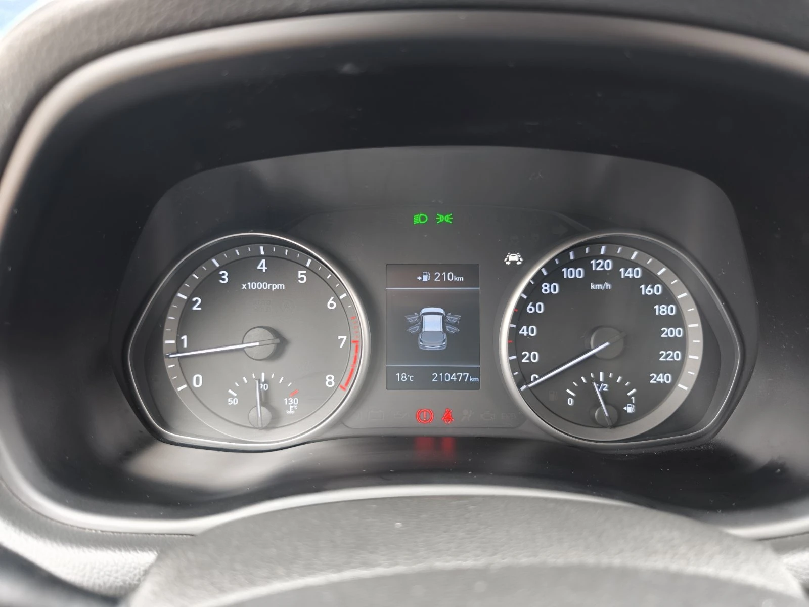 Hyundai I30 Комби, снимка 8 - Автомобили и джипове - 54880897