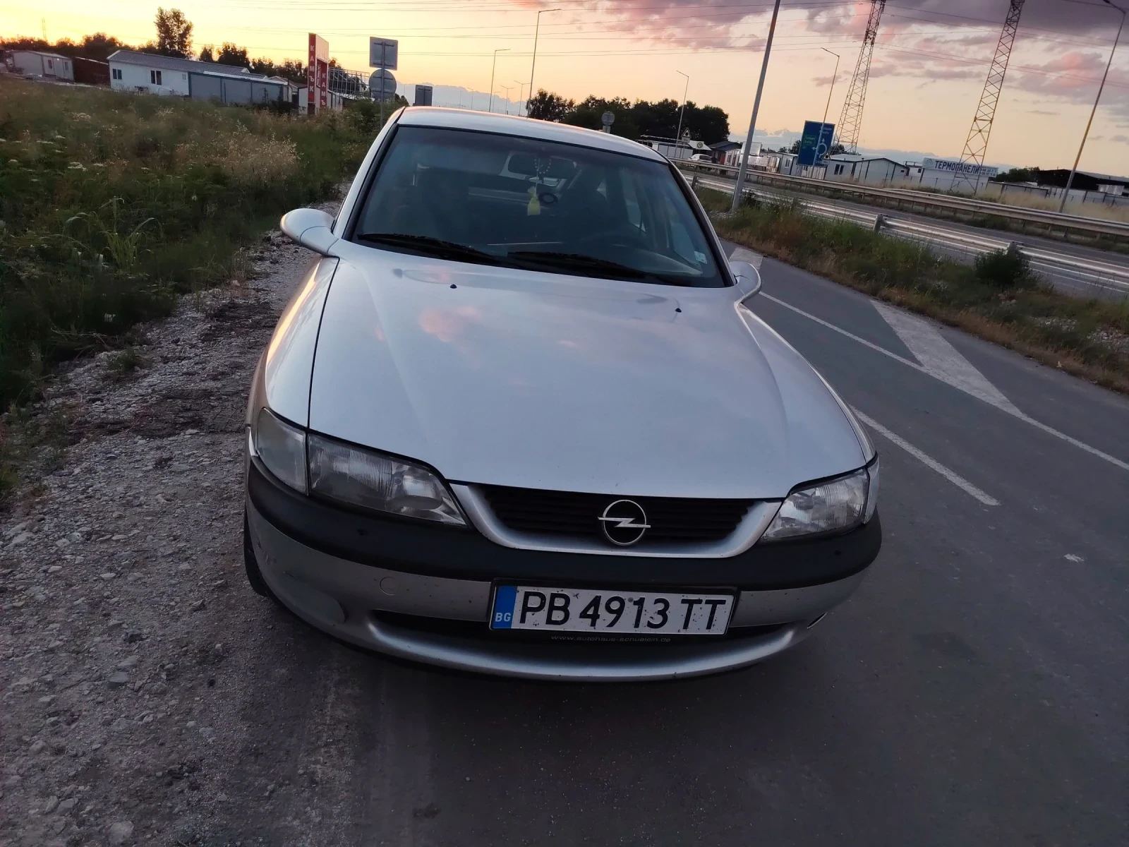Opel Vectra 1.6 моно ГАРАЖНА, снимка 6 - Автомобили и джипове - 54896304