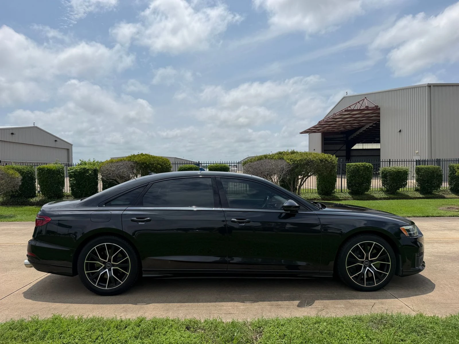 Audi A8 2020* 4.0T* МАСАЖ* ОБДУХ* 360* HUD* FULL MAXX, снимка 8 - Автомобили и джипове - 55611116