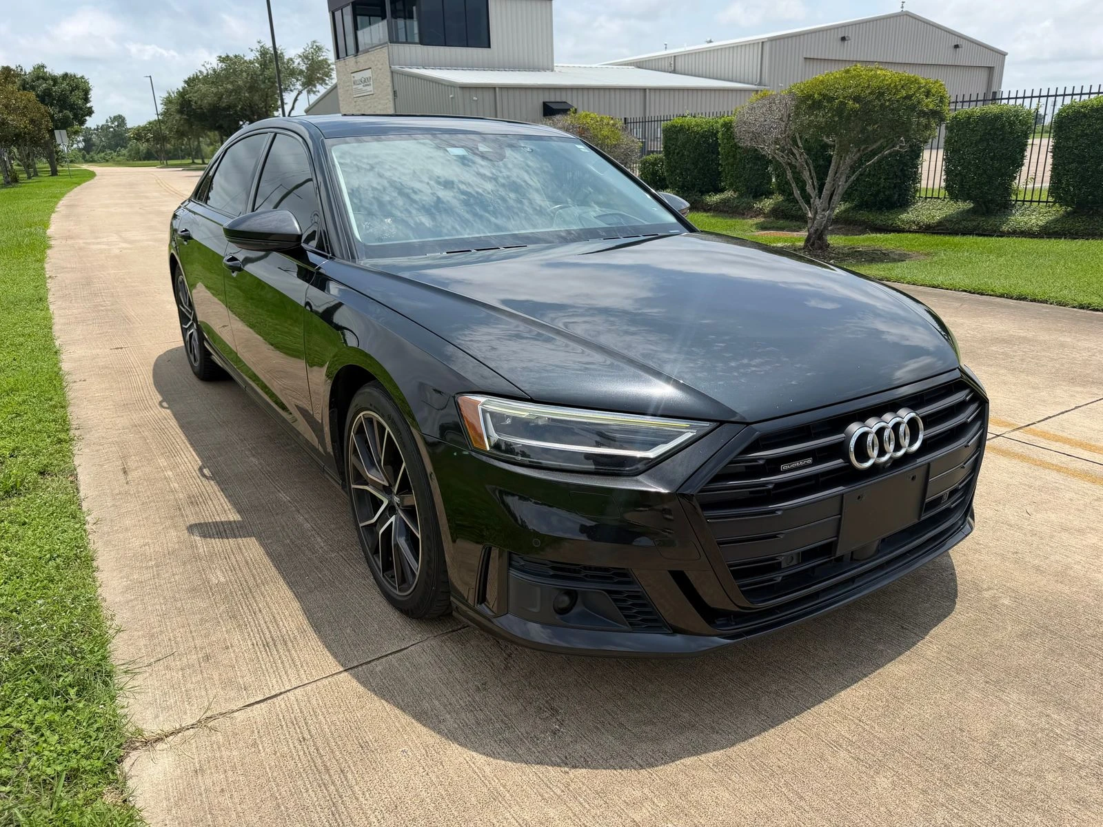 Audi A8 2020* 4.0T* МАСАЖ* ОБДУХ* 360* HUD* FULL MAXX, снимка 3 - Автомобили и джипове - 55611116