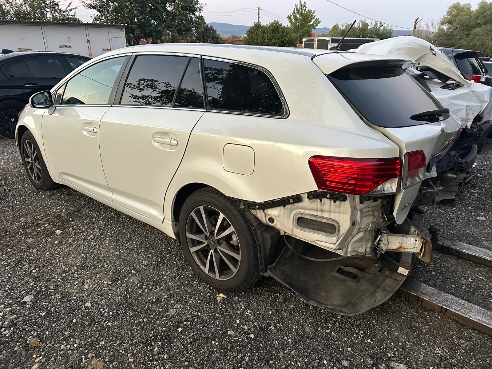 Toyota Avensis 2.0 d4d 124�� �� �����! | Mobile.bg � ����������� 6