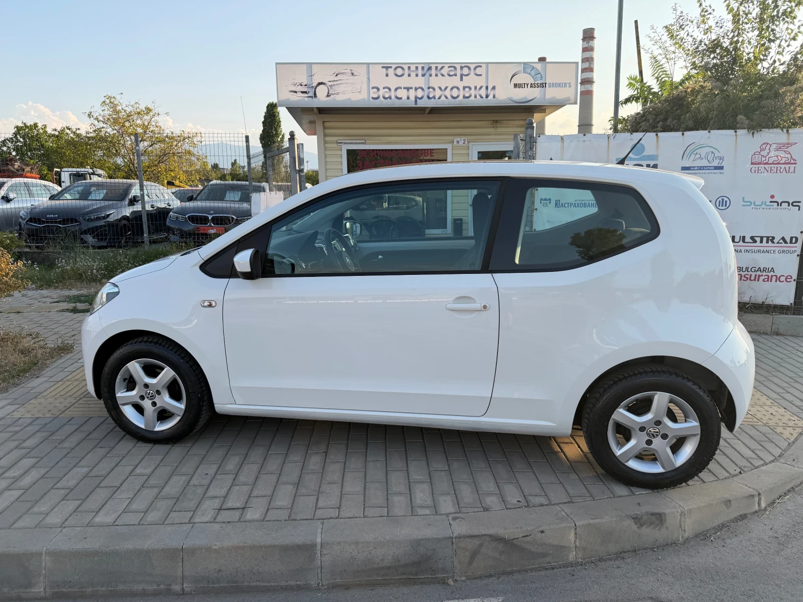 VW Up 128000км  Сервизна история Панорама парктроник, снимка 2 - Автомобили и джипове - 55771324