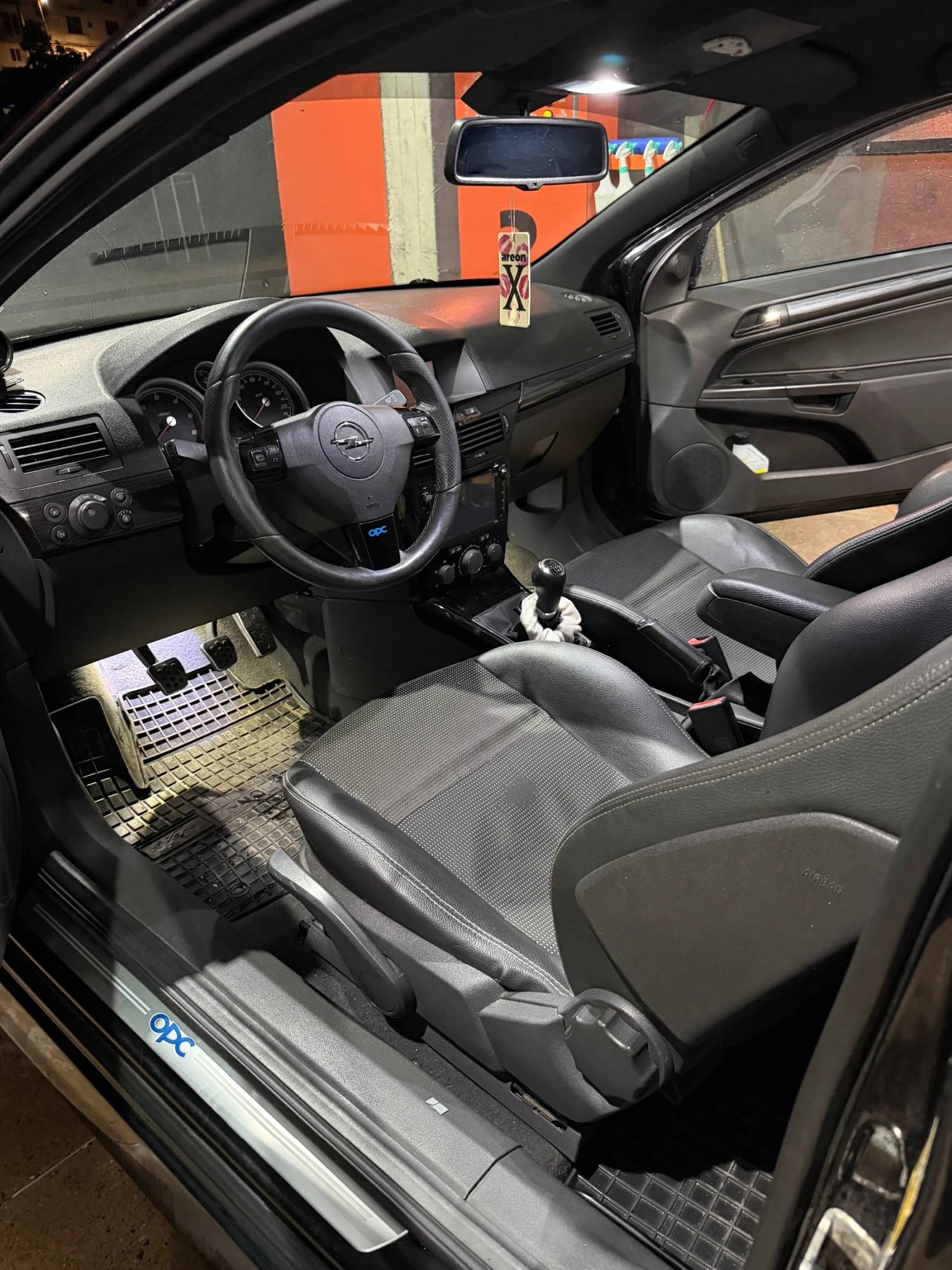 Opel Astra, снимка 6 - Автомобили и джипове - 55930421