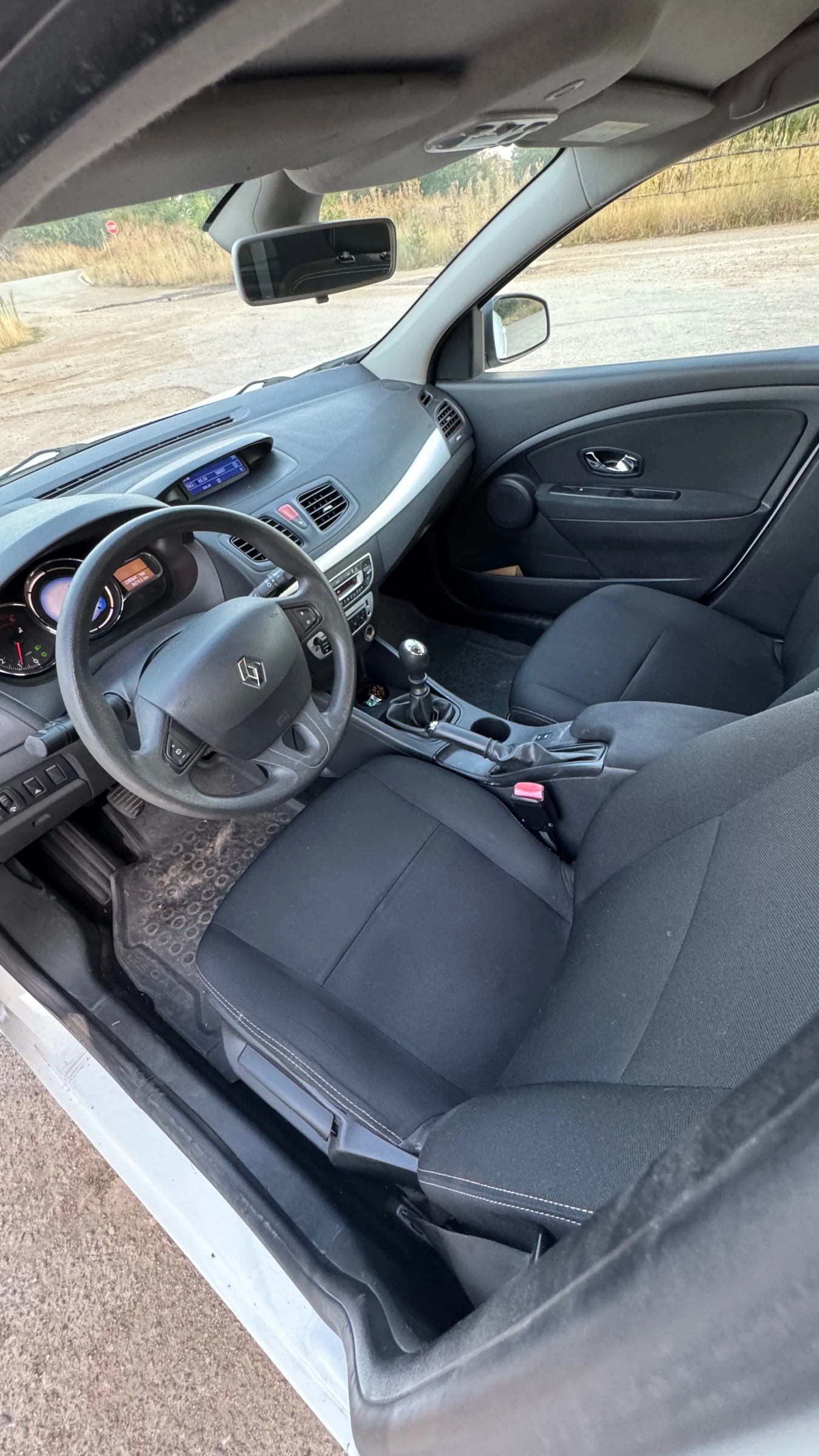 Renault Megane, снимка 7 - Автомобили и джипове - 55952501