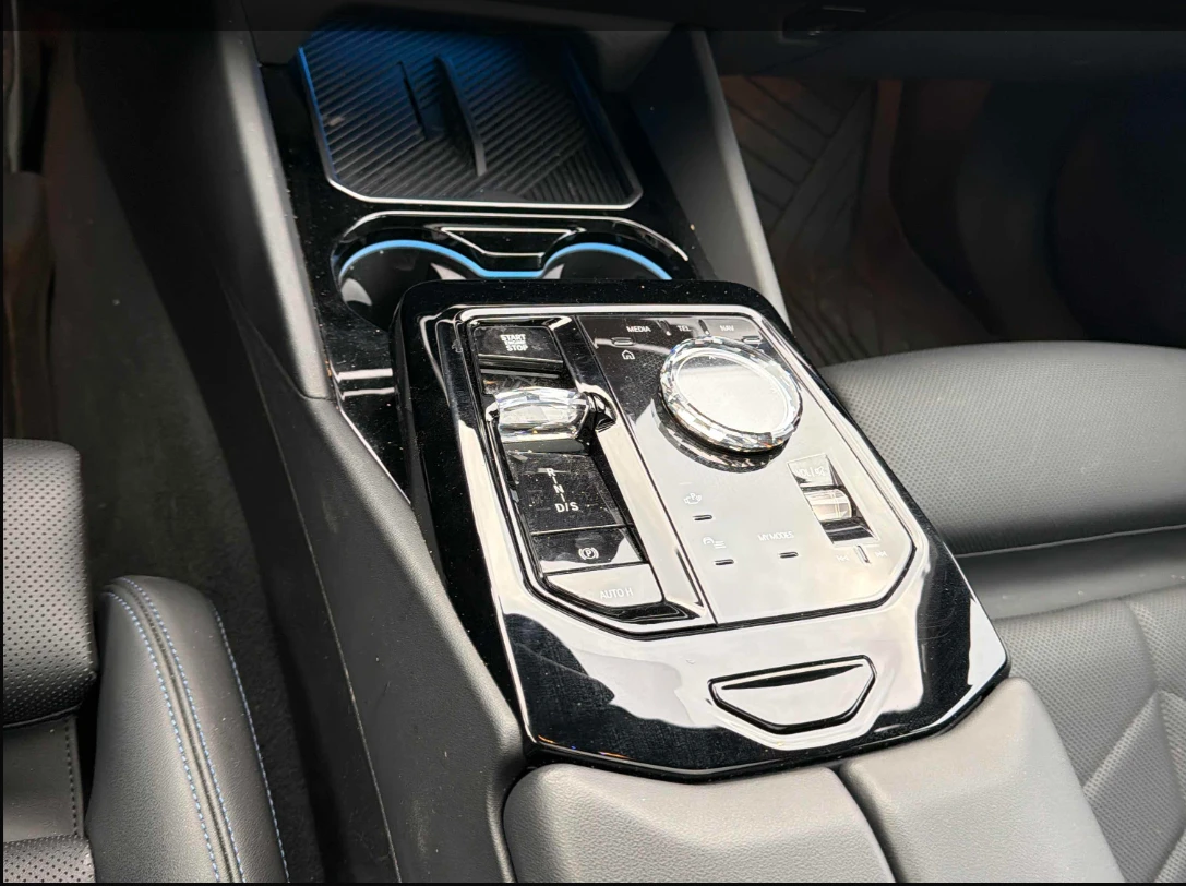 BMW 550 e XDRIVE HYBRID 2026  | Mobile.bg � ����������� 8