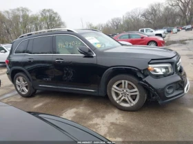 Mercedes-Benz GLB 250 * 4MATIC* КОЖА* ПОДГРЕВ* ПАНОРАМА* LED* , снимка 12