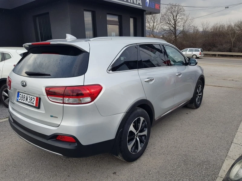 Kia Sorento, снимка 5 - Автомобили и джипове - 44639490