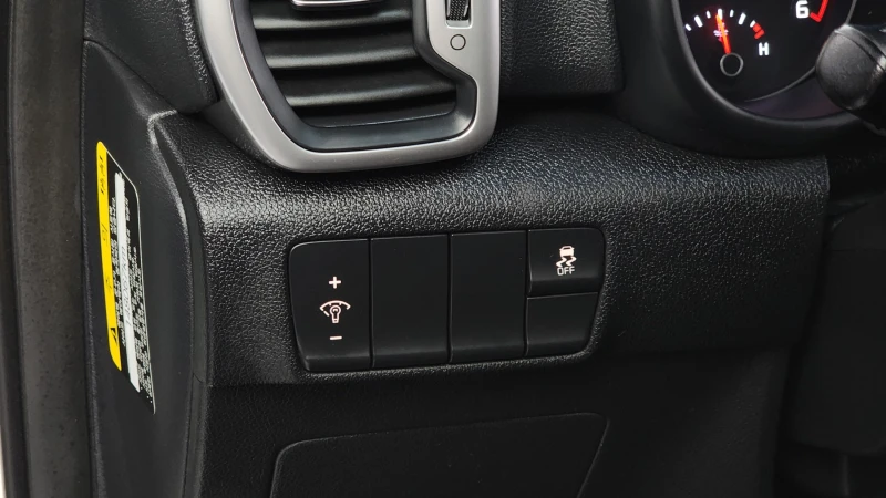 Kia Sportage 2.0 2WD PRESTIGE autogeorge.com, снимка 13 - Автомобили и джипове - 51903733