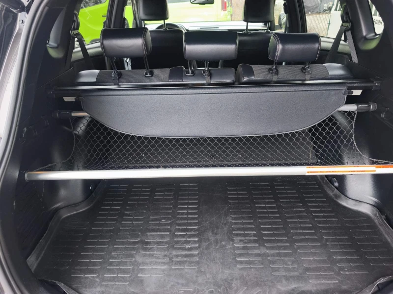 Toyota Rav4 2.5 Hybrid 197hp Executive Plus 4x4, снимка 9 - Автомобили и джипове - 52336869
