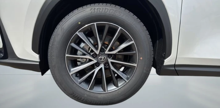 Lexus NX 350h Elegant = NEW = Distronic Гаранция - изображение 5