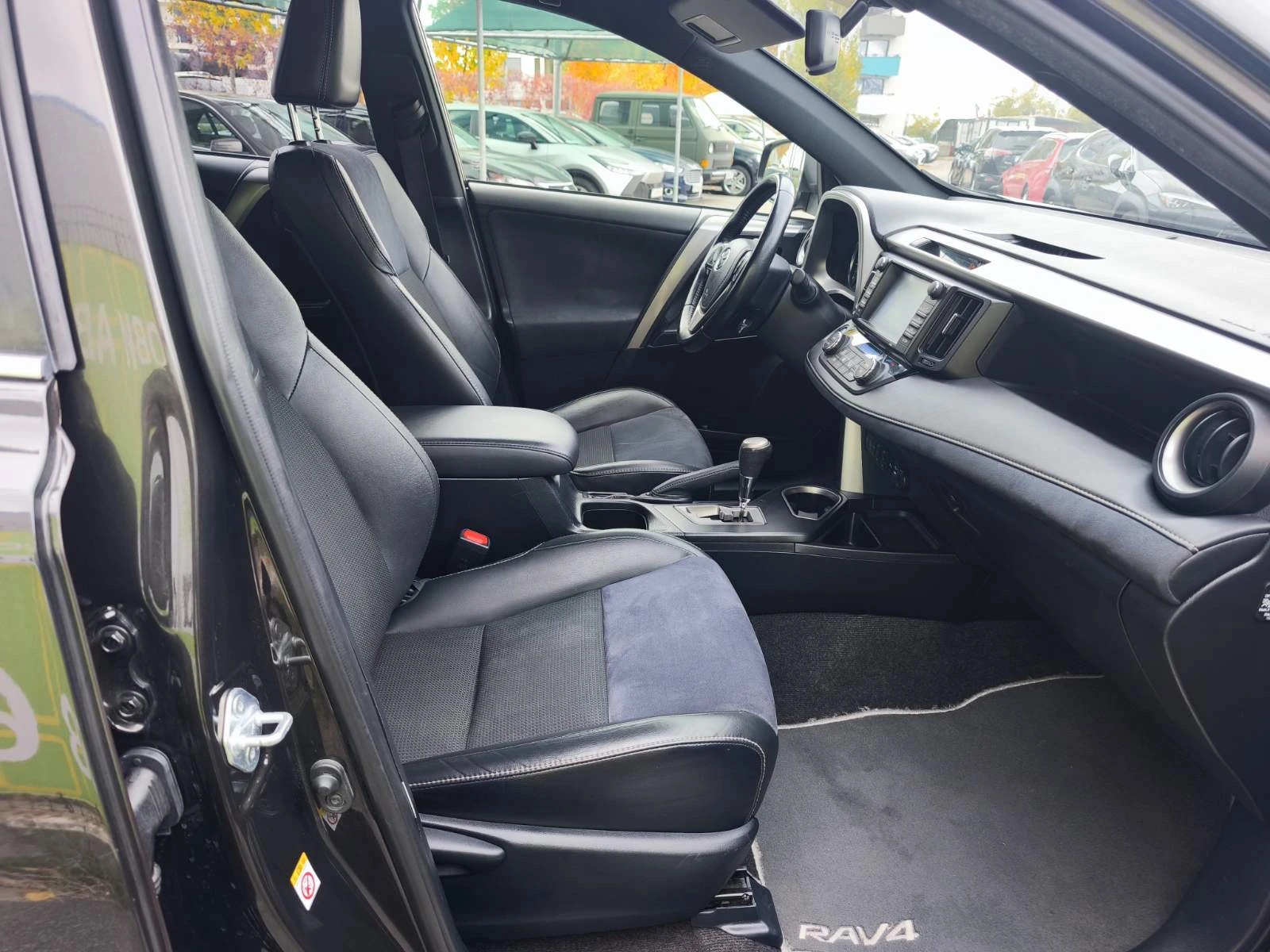 Toyota Rav4 2.5 Hybrid 197hp Executive Plus 4x4 | Mobile.bg   12