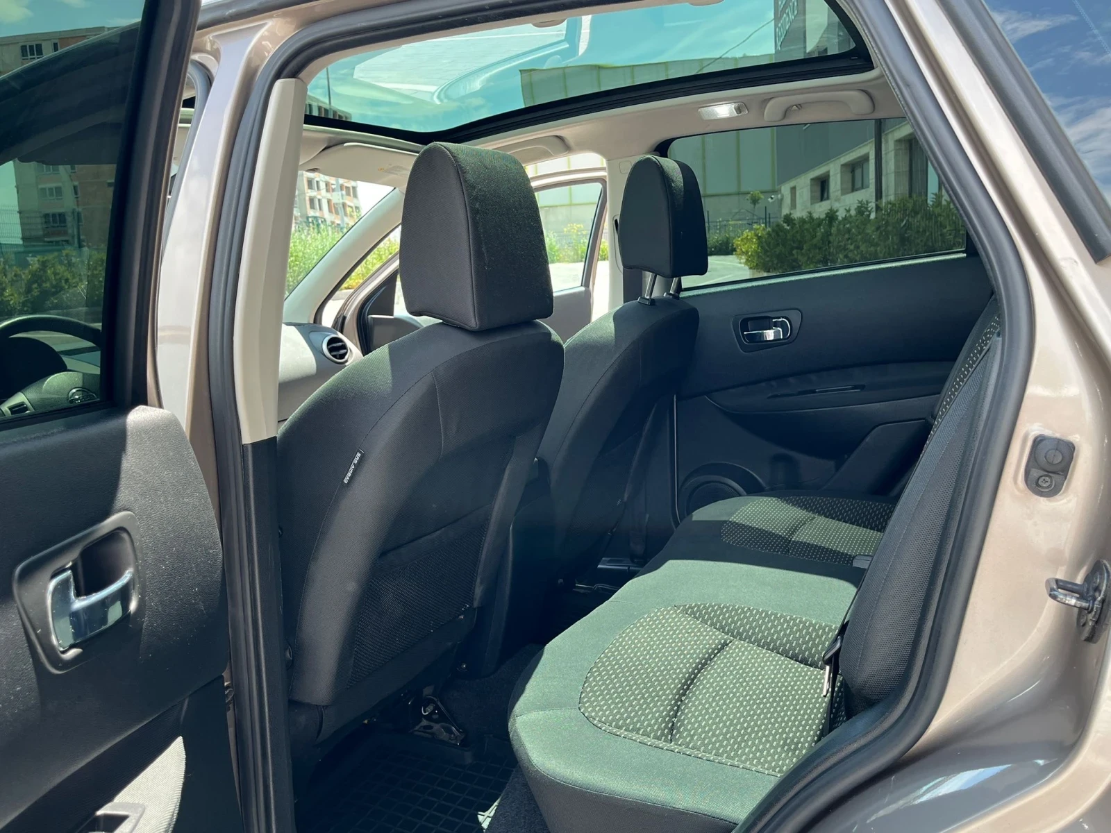 Nissan Qashqai 2.0D/4X4/150/2008Г, снимка 15 - Автомобили и джипове - 54748152