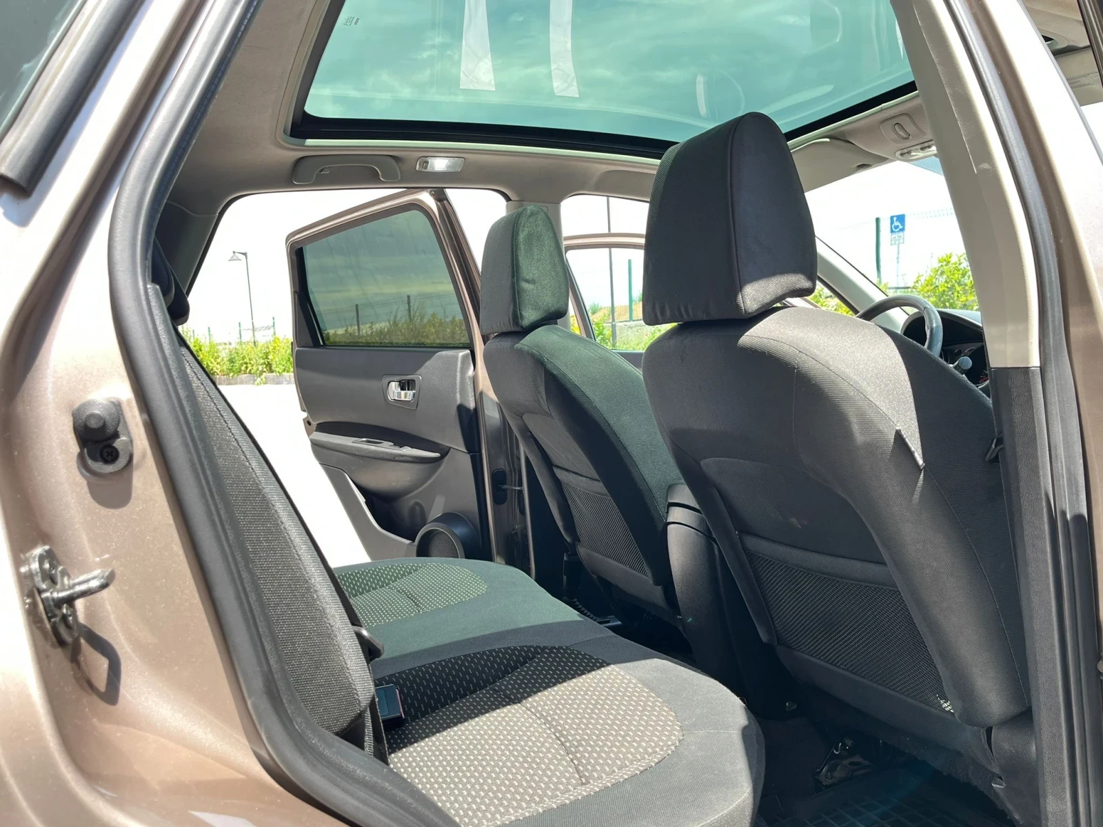 Nissan Qashqai 2.0D/4X4/150/2008Г, снимка 14 - Автомобили и джипове - 54748152