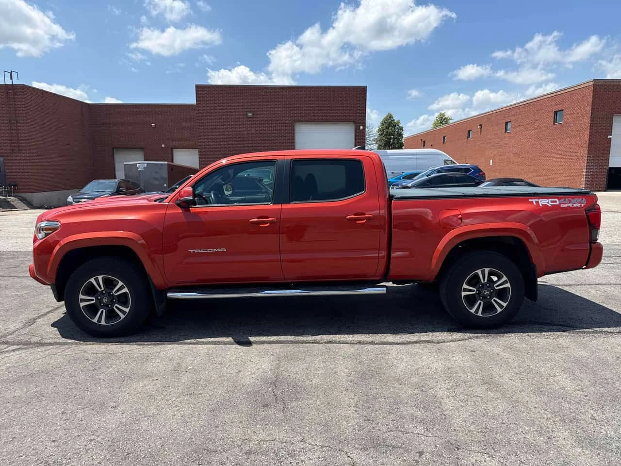 Toyota Tacoma * SR5 * АВТОКРЕДИТ БЕЗ ПЪРВОНАЧАЛНА ВНОСКА* , снимка 2 - Автомобили и джипове - 55171130