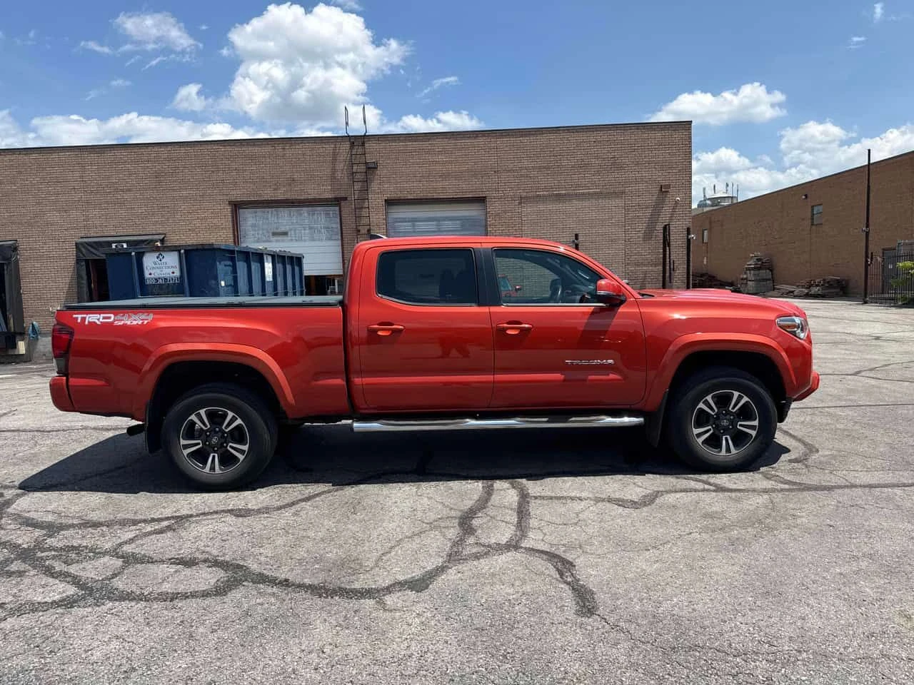 Toyota Tacoma * SR5 * АВТОКРЕДИТ БЕЗ ПЪРВОНАЧАЛНА ВНОСКА* , снимка 3 - Автомобили и джипове - 55171130