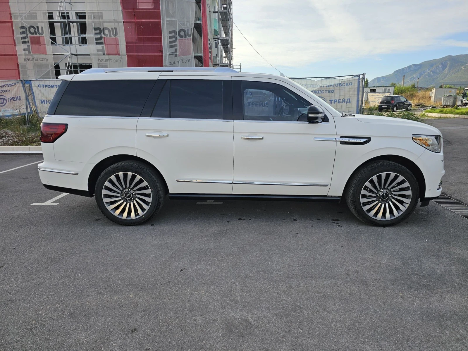 Lincoln Navigator, снимка 2 - Автомобили и джипове - 56432180