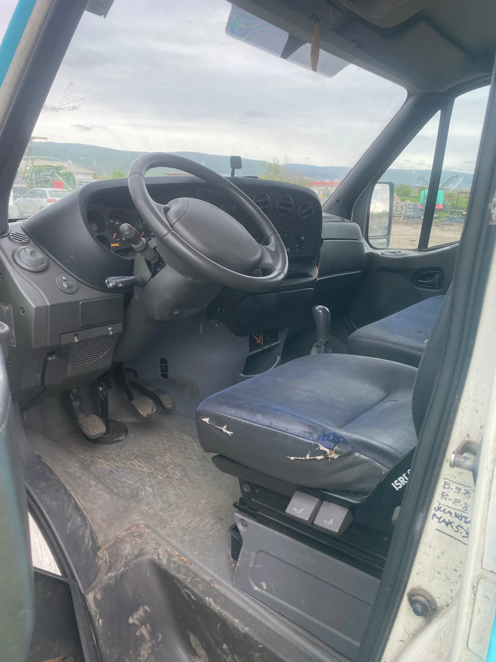 Iveco 2.8, снимка 3 - Бусове и автобуси - 54359445