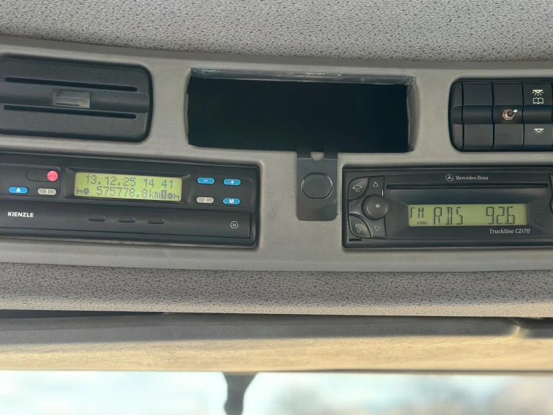 Mercedes-Benz Actros, снимка 11 - Камиони - 52773831