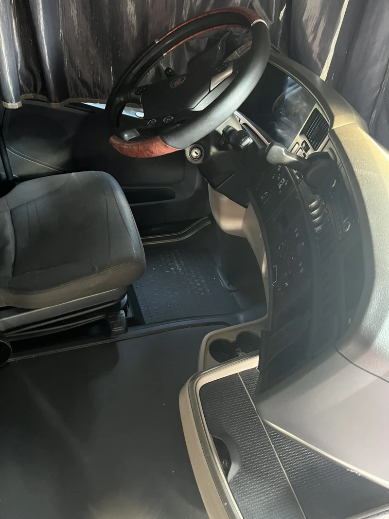 Scania R 450 ЦЕНАТА Е ЗА КОМПОЗИЦИЯ - ВЛЕКАЧ+ ПОЛУРЕМАРКЕ, снимка 10 - Камиони - 53462691
