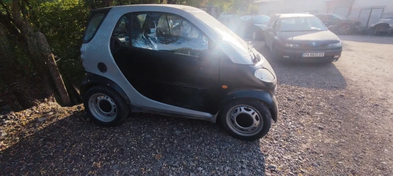 Smart Fortwo, снимка 2 - Автомобили и джипове - 47367301