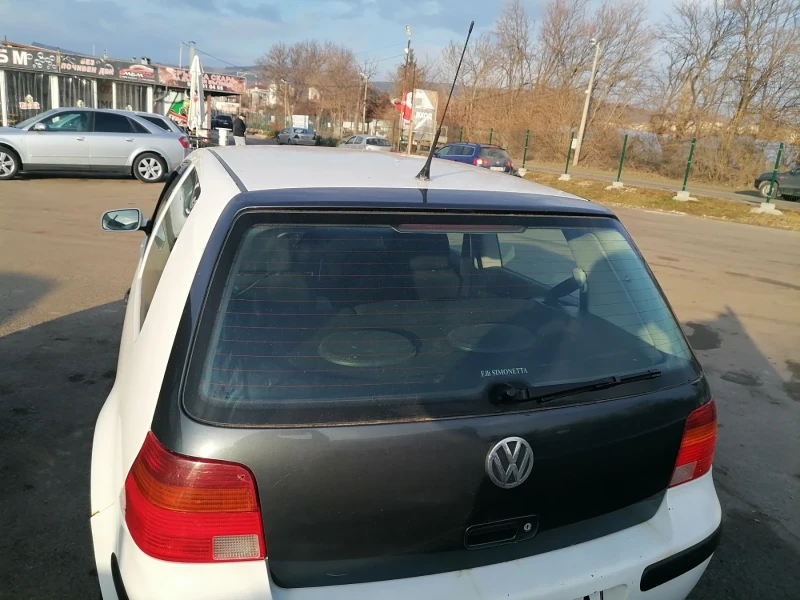 VW Golf, снимка 6 - Автомобили и джипове - 48950933