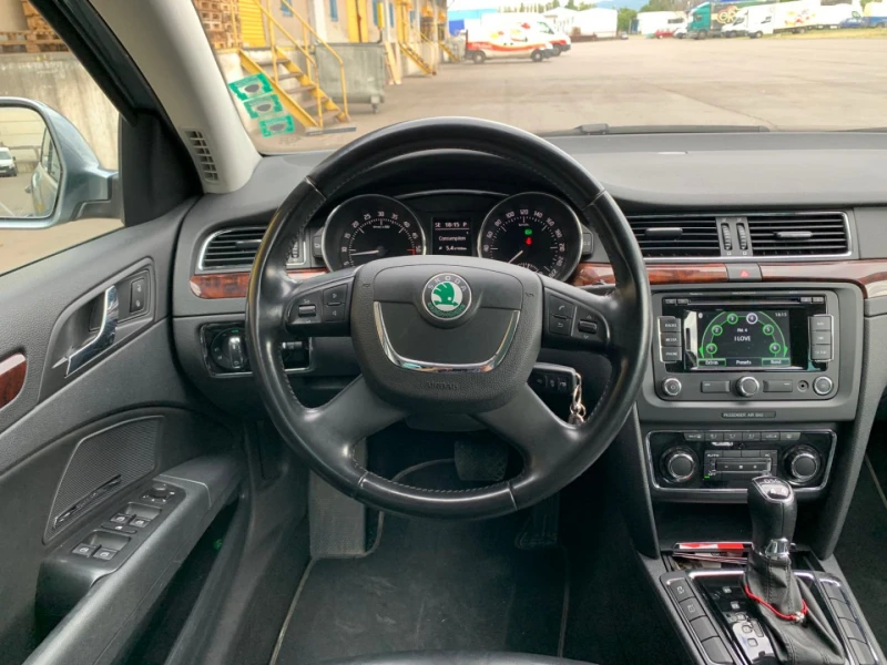 Skoda Superb Combi, снимка 6 - Автомобили и джипове - 53007545