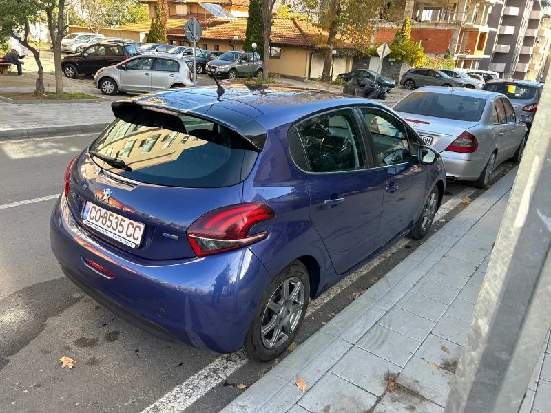 Peugeot 208, снимка 6 - Автомобили и джипове - 52997517