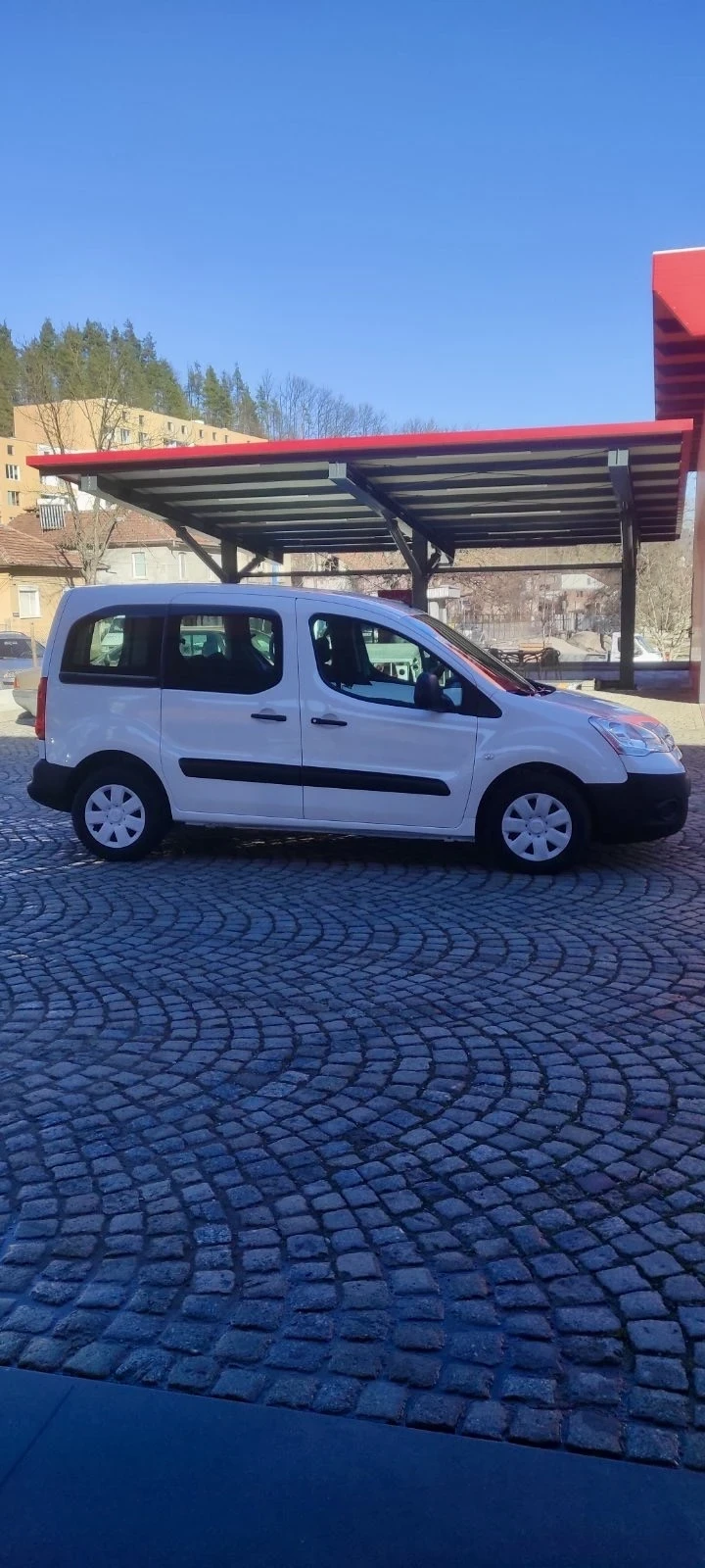 Citroen Berlingo 1, 6 HDI, снимка 4 - Автомобили и джипове - 49512349