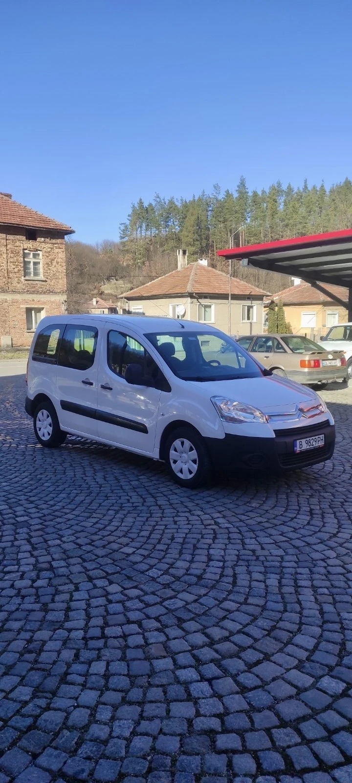 Citroen Berlingo 1, 6 HDI, снимка 2 - Автомобили и джипове - 49512349